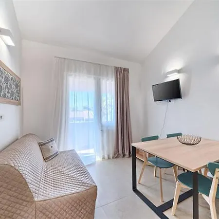 Medena In Seget Donji * Trogir